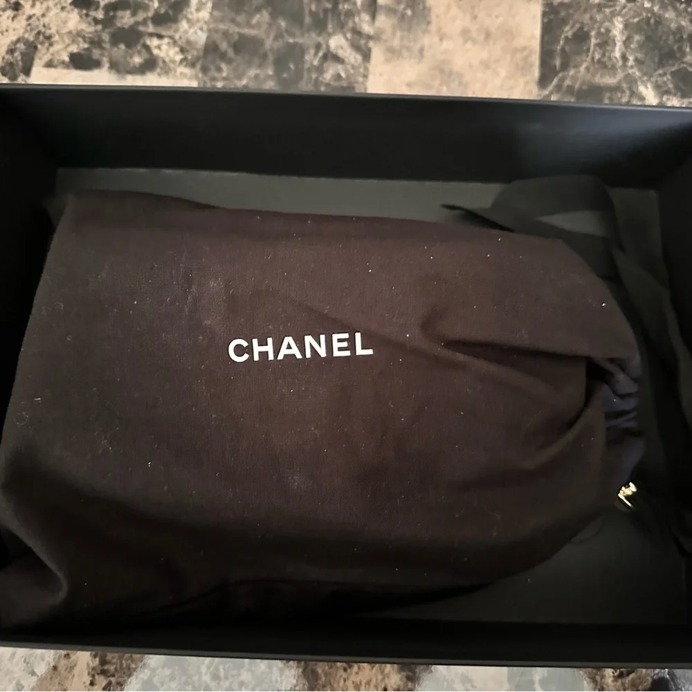 CHANEL Pink Quilted Leather Chain Crossbody Bag